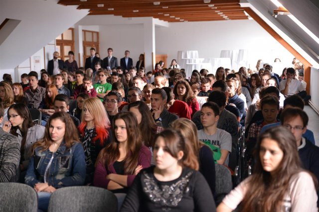 Laboravató 2014.12.18.